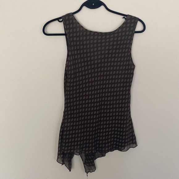 Michael Kors sheer asymmetrical sleeveless blouse - Picture 4 of 5